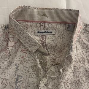 Tommy Bahama Men's Beige and Olive Paisley Shirt